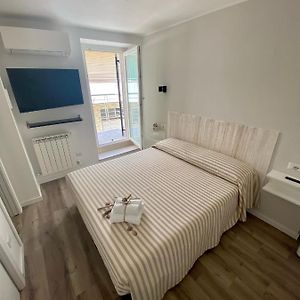 Camera con letto king size